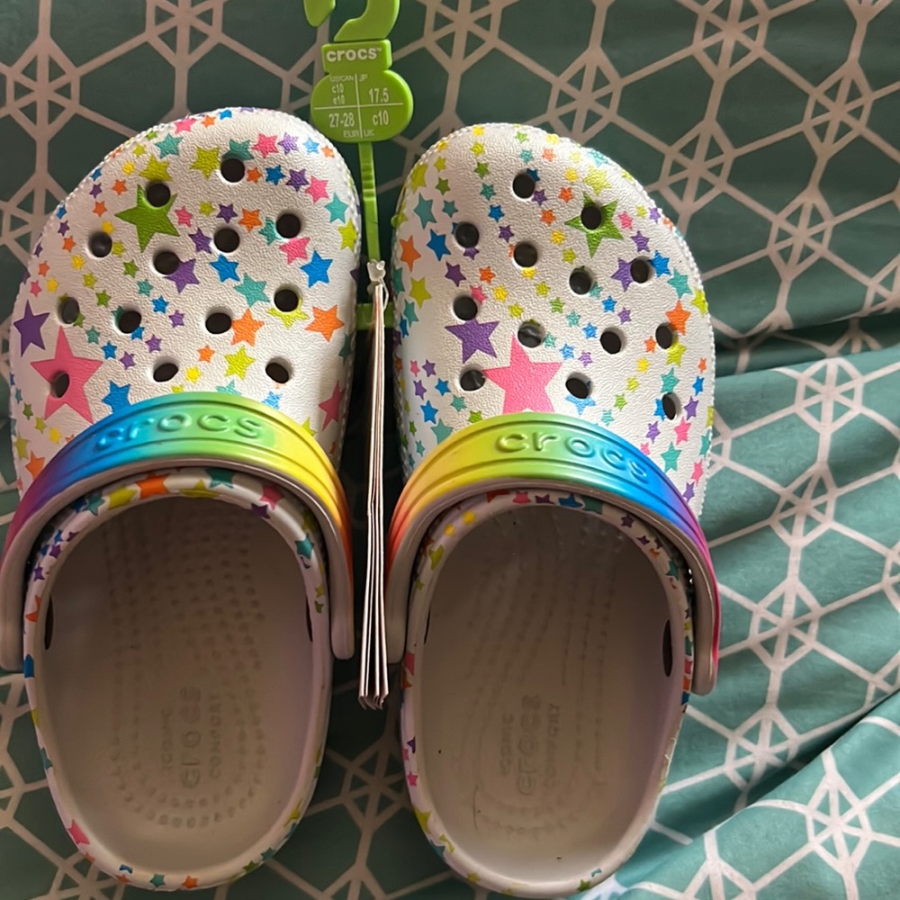 Crocs size 10 in toddler